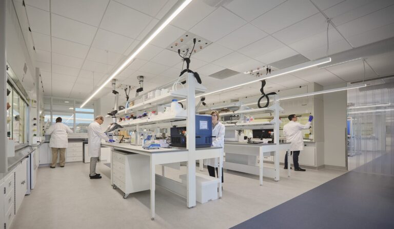 Skender Completes Construction of ULRI Materials Discovery Research Institute lab at Illinois Science + Technology Park